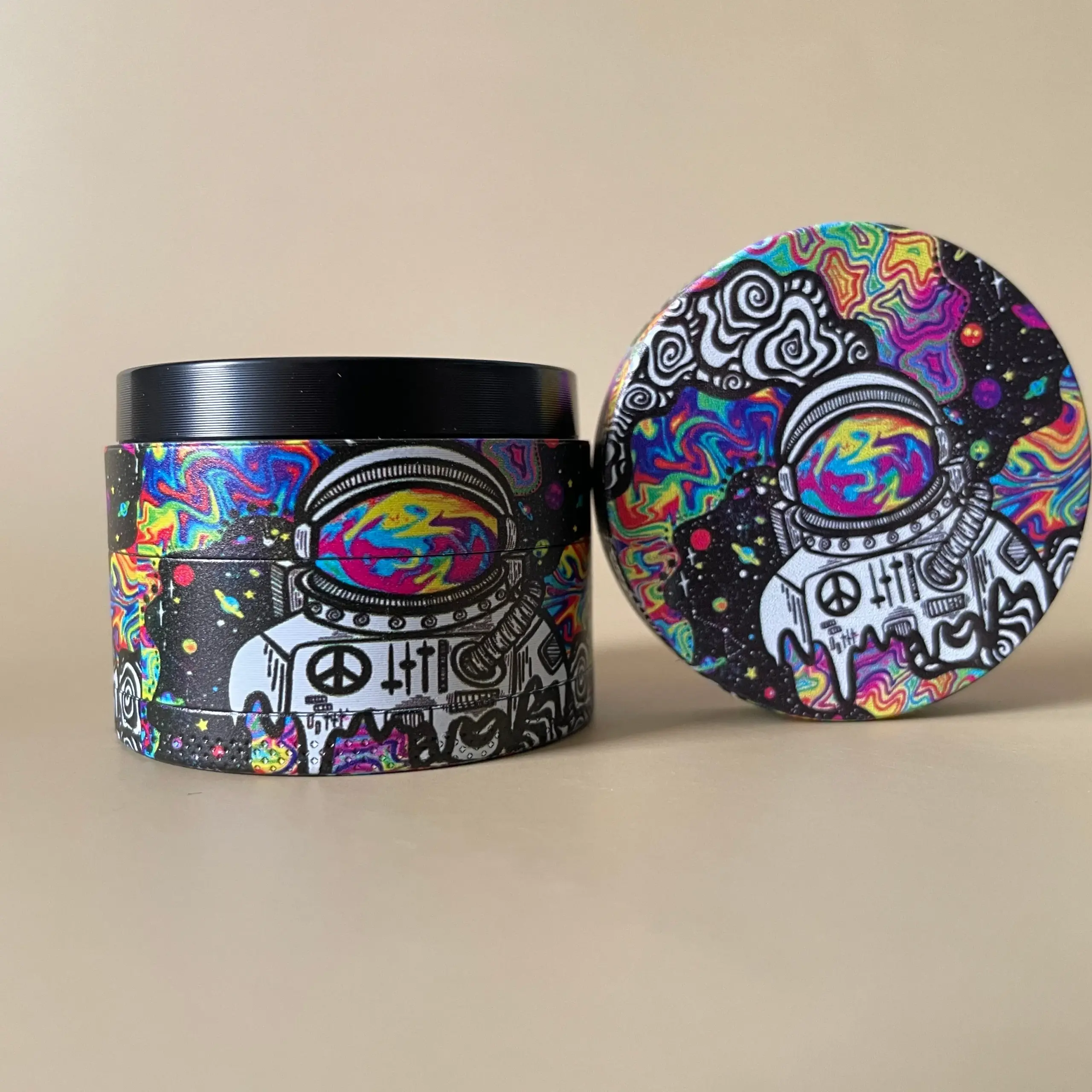 Spaceship and Astronaut Metal Herb Grinder 2inch/50mm - Image 10